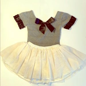 2 piece set of dance outfit for girl.